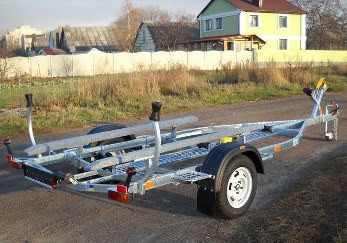 Човновий причіп з цинковим покриттям для перевезення пластикових та металевих човнів довжиною до 4,5 м (Крим, Об)