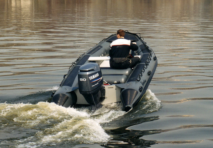 Лодка надувная моторная килевая Adventure Rubicon R-495