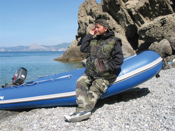 Лодка надувная моторная килевая Adventure Master II M-440